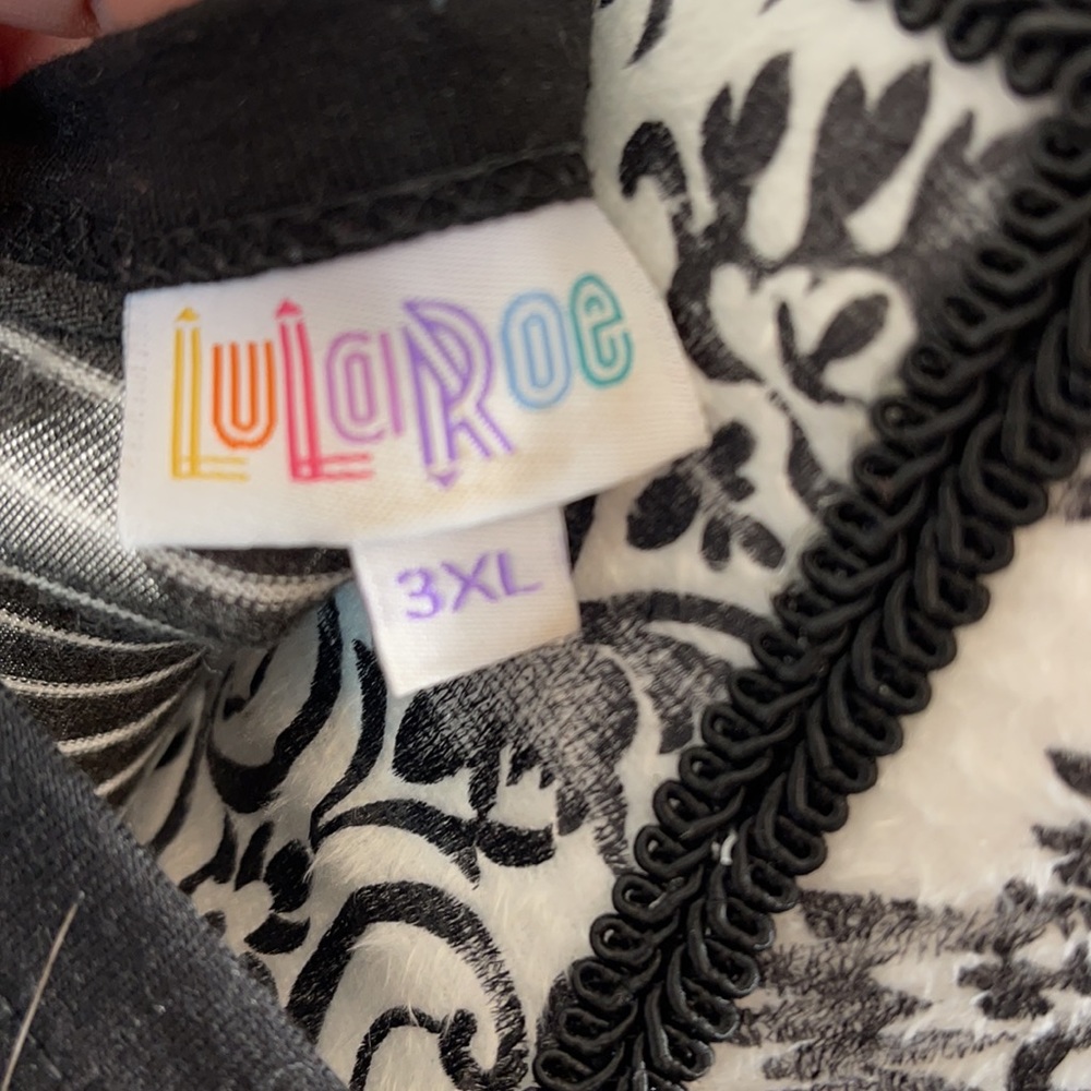 Lularoe 3XL Randy T - Picture 6 of 9
